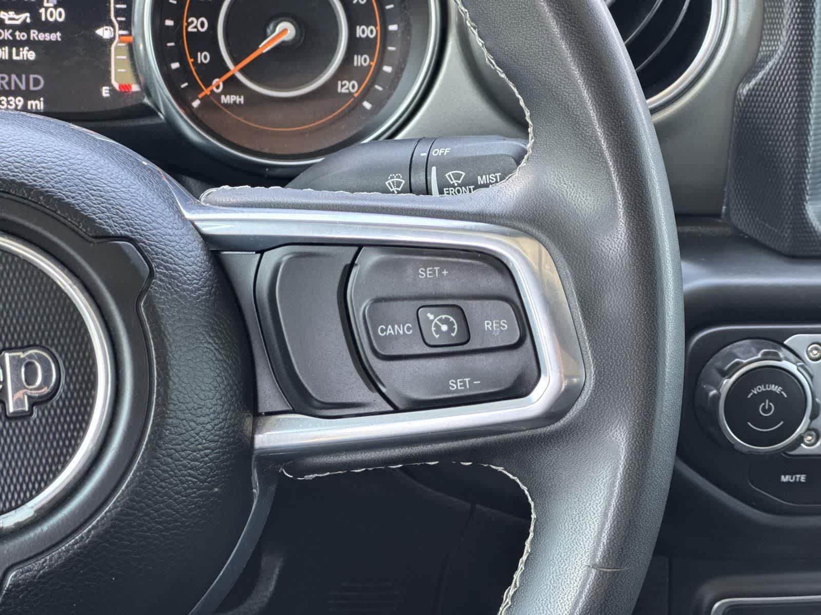 Thumbnail: 2023 Jeep Gladiator - 11