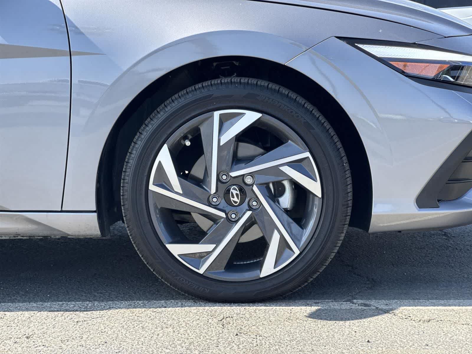 Thumbnail: 2025 Hyundai Elantra - 39