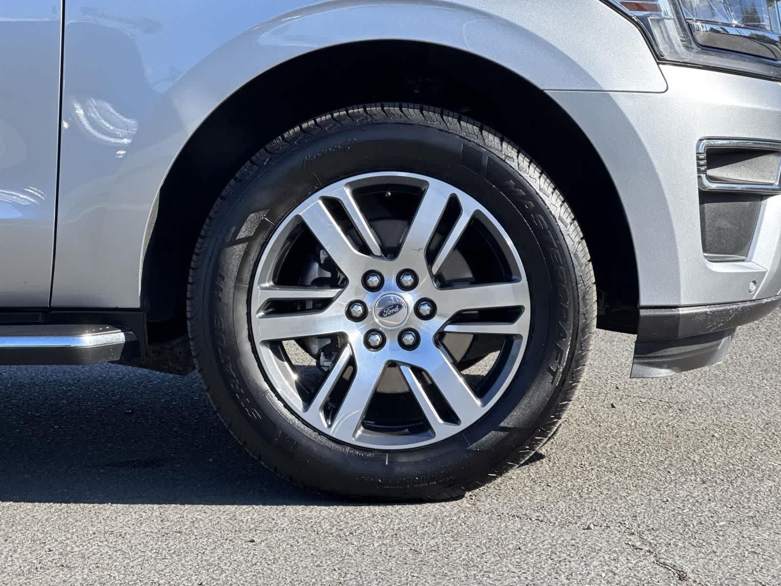 Thumbnail: 2023 Ford Expedition MAX - 43