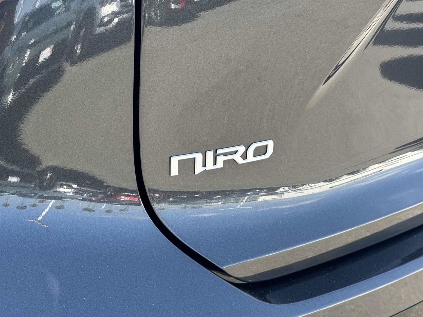 Thumbnail: 2024 Kia Niro - 35