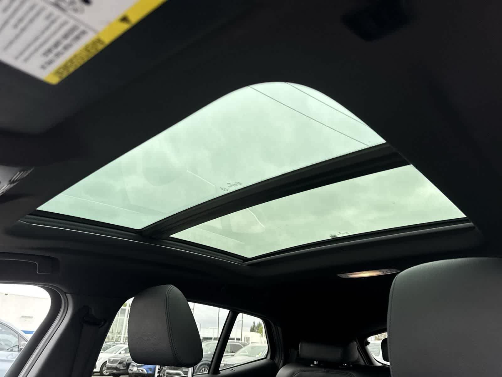 Thumbnail: 2022 BMW X2 - 8