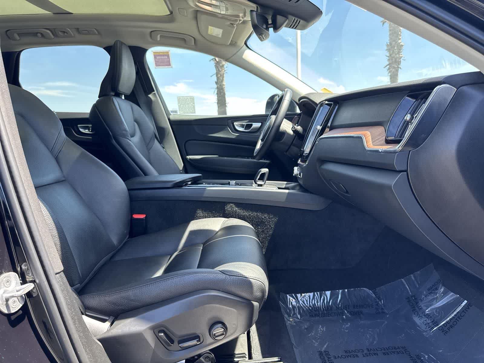 Thumbnail: 2023 Volvo XC60 - 38