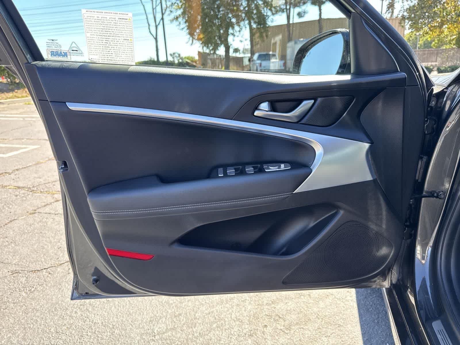 Thumbnail: 2023 Genesis G70 - 20