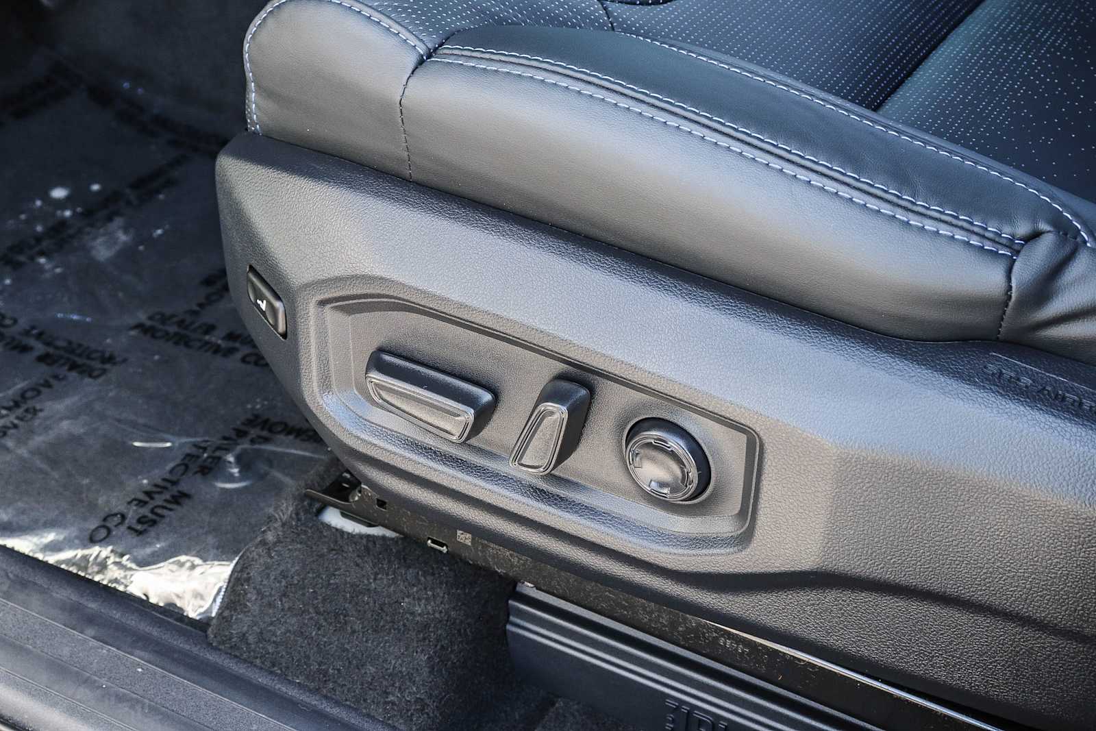 Thumbnail: 2024 Toyota Tundra - 24