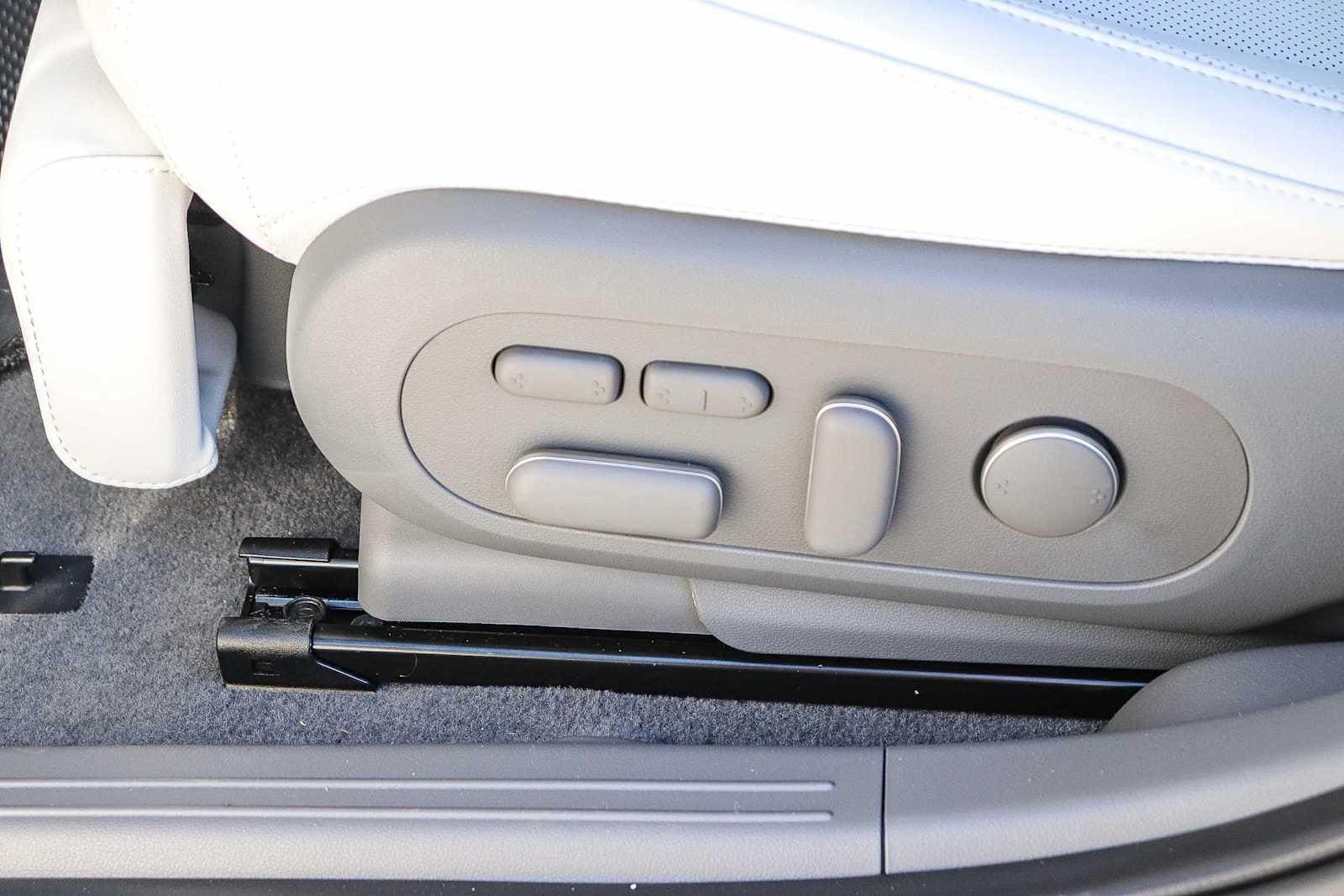 Thumbnail: 2026 Hyundai Ioniq 5 - 24