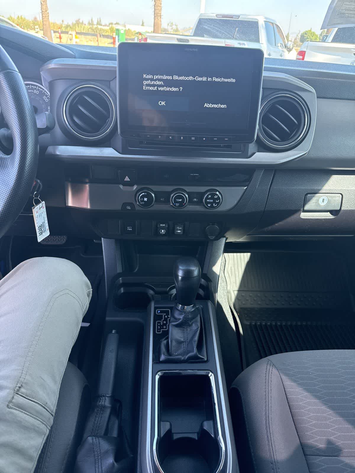 Thumbnail: 2018 Toyota Tacoma - 11