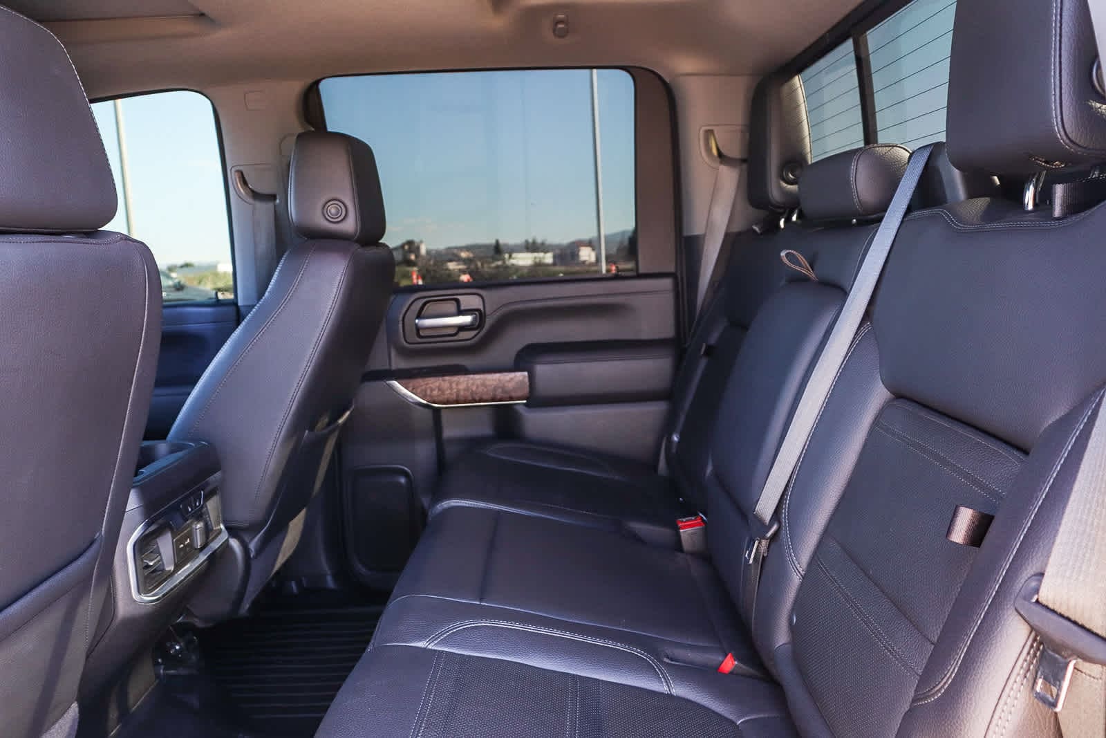 Thumbnail: 2021 GMC Sierra 2500 - 18