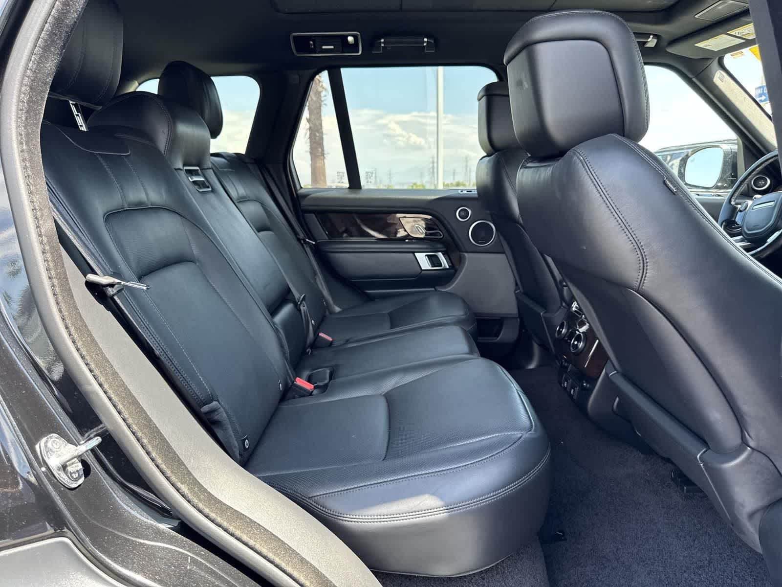 Thumbnail: 2022 Land Rover Range Rover - 37