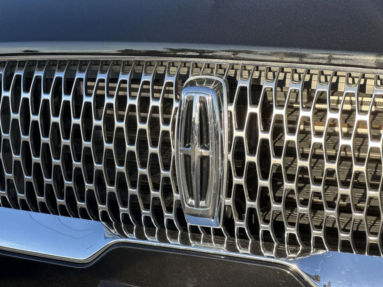 Thumbnail: 2023 Lincoln Aviator - 10