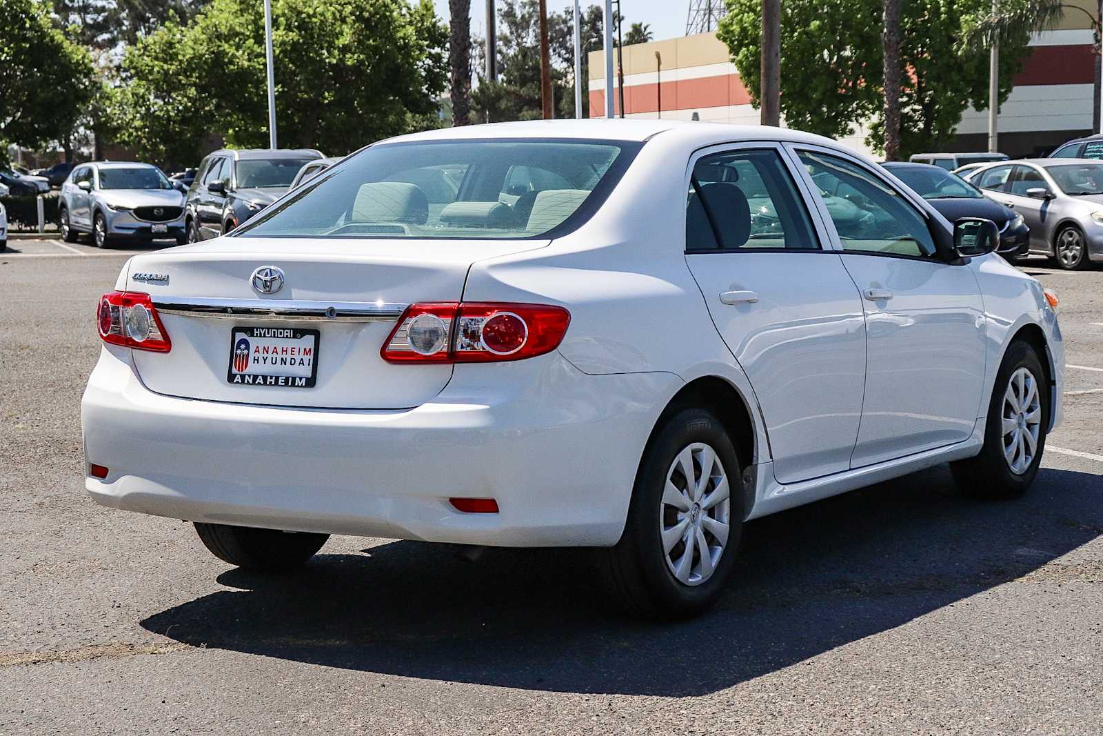2011 Toyota Corolla L photo 5