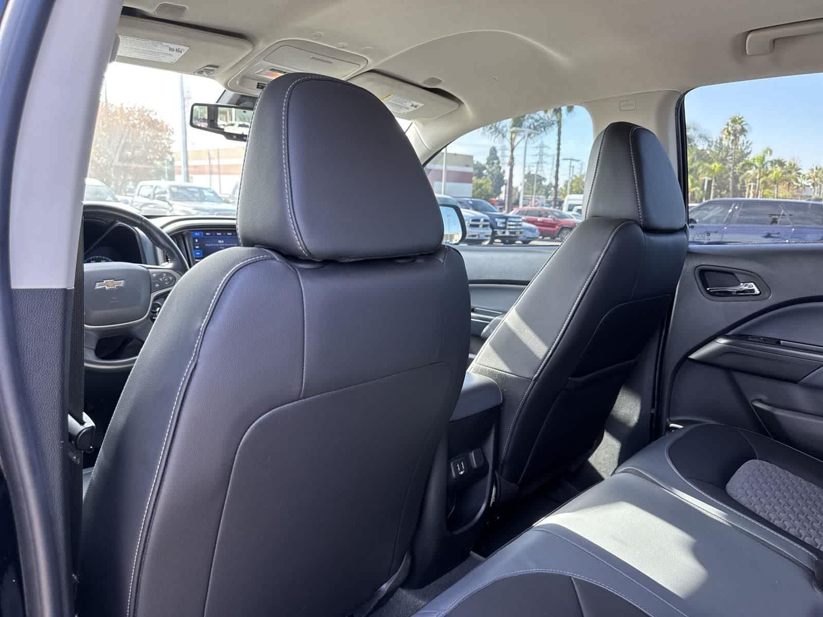 Thumbnail: 2022 Chevrolet Colorado - 18