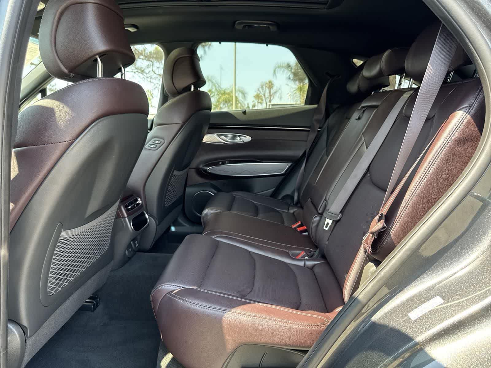 Thumbnail: 2022 Genesis GV70 - 26