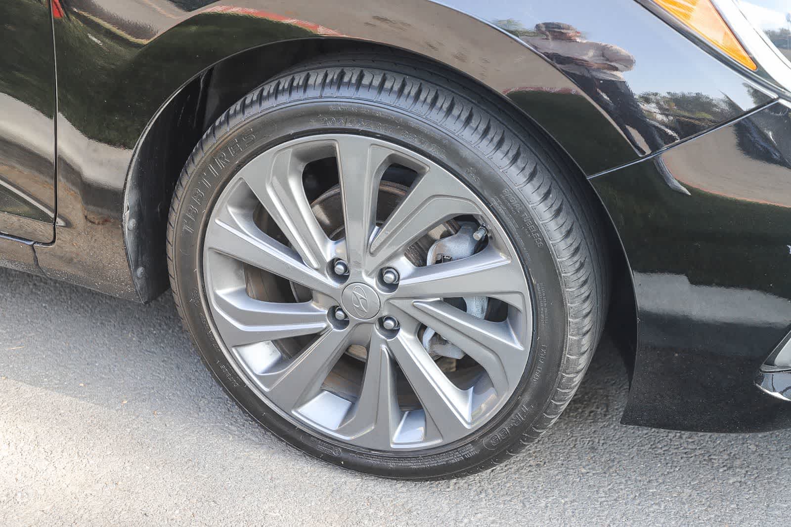 Thumbnail: 2018 Hyundai Accent - 3