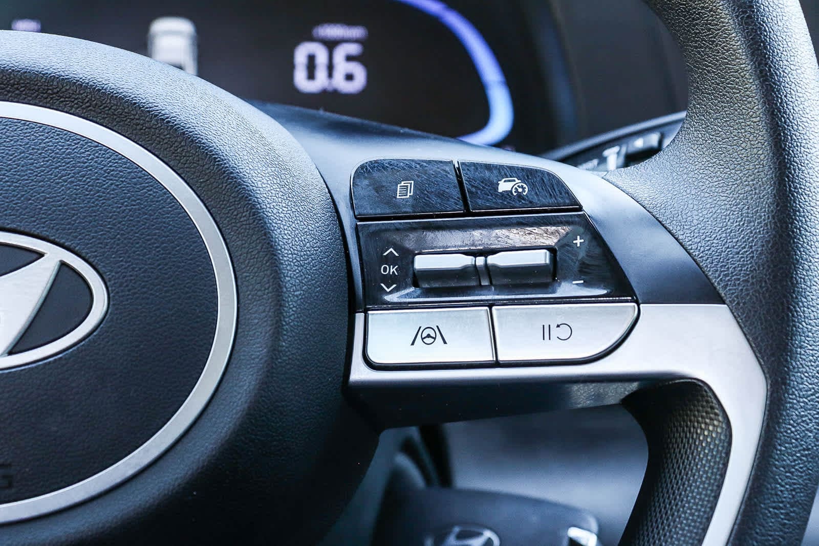 Thumbnail: 2025 Hyundai Elantra - 18