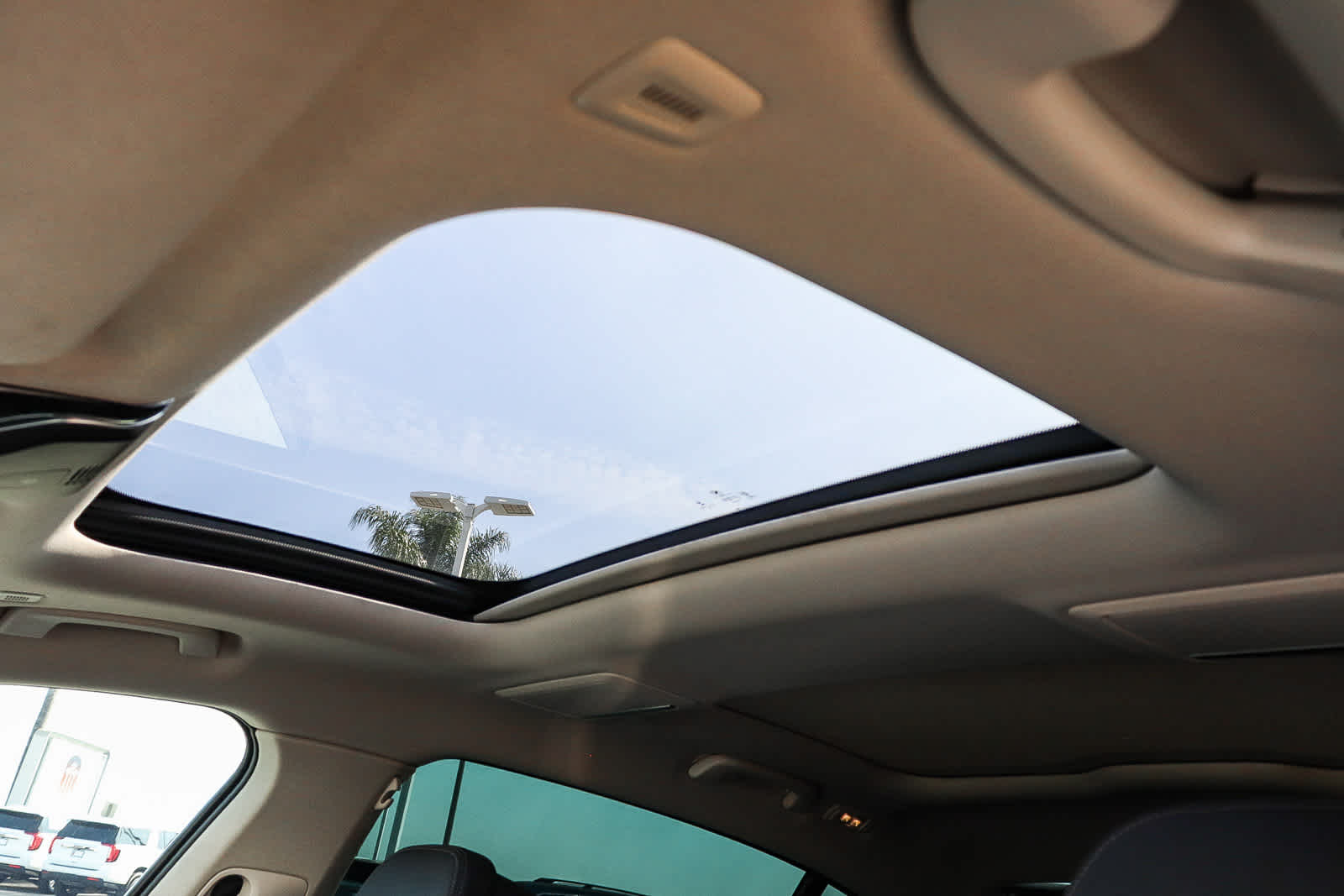 Thumbnail: 2021 BMW 7 Series - 32