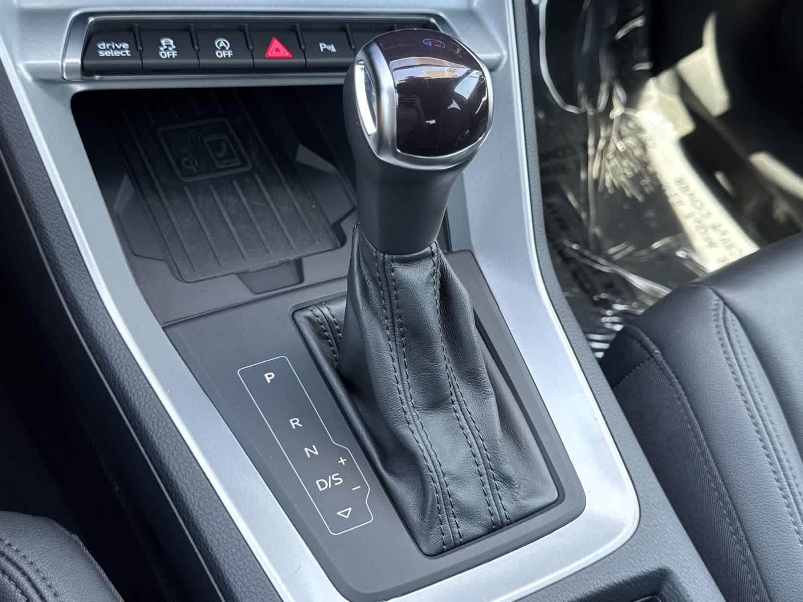 Thumbnail: 2024 Audi Q3 - 14