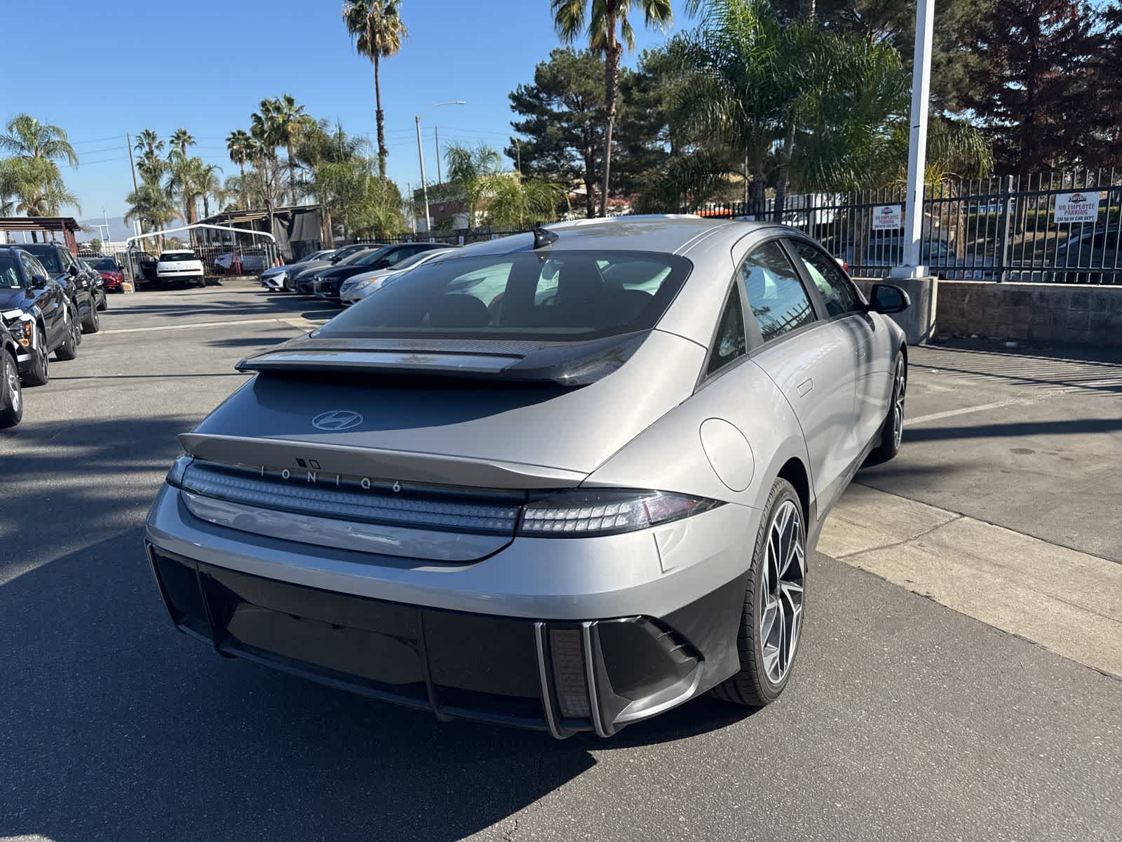 Thumbnail: 2023 Hyundai Ioniq 6 - 3