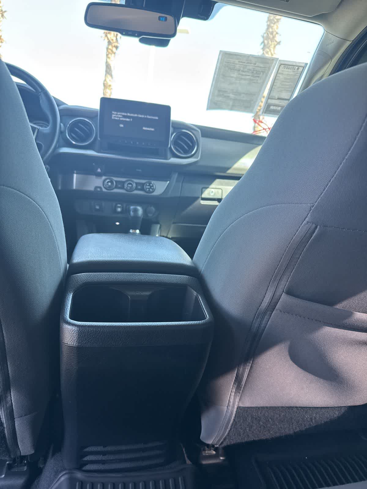 Thumbnail: 2018 Toyota Tacoma - 10