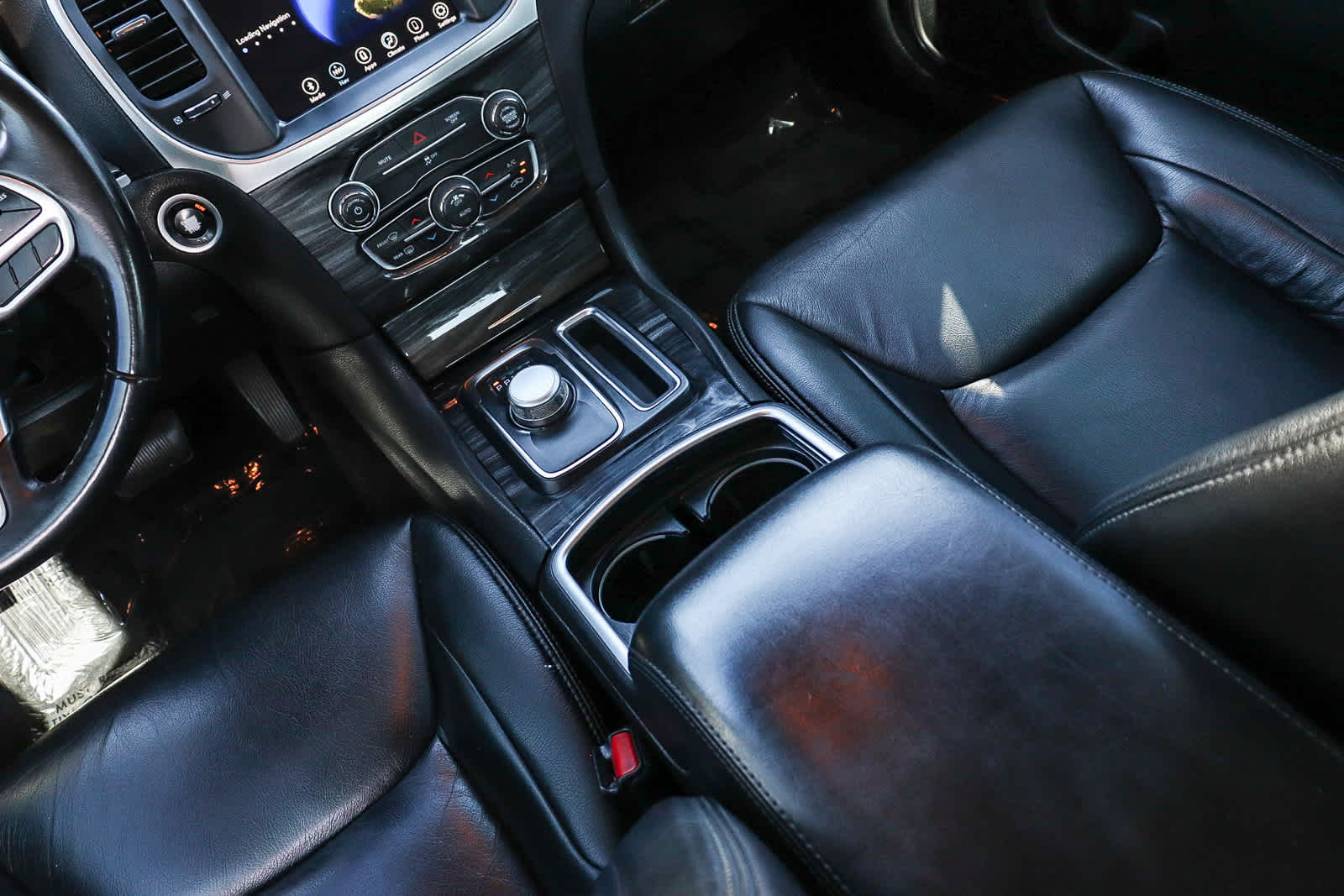 Thumbnail: 2018 Chrysler 300 - 20