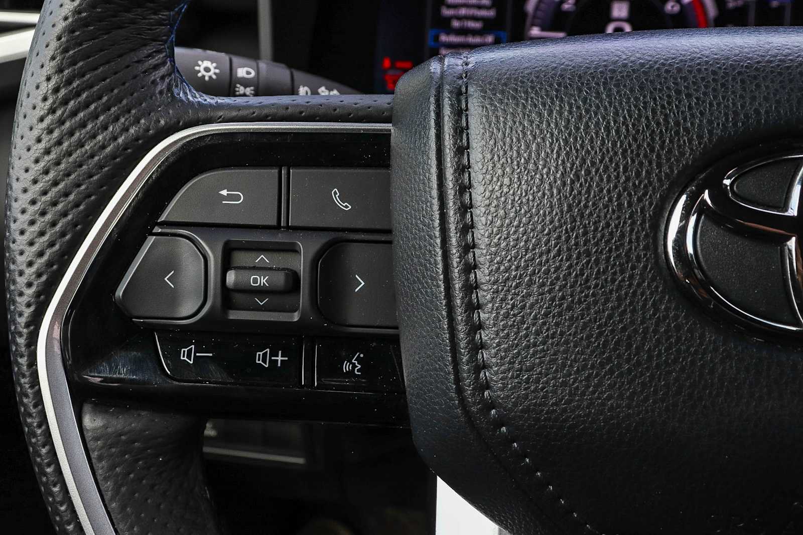 Thumbnail: 2025 Toyota Sequoia - 26