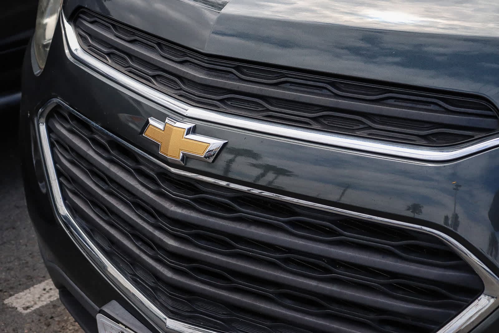 2017 Chevrolet Equinox LS photo 3