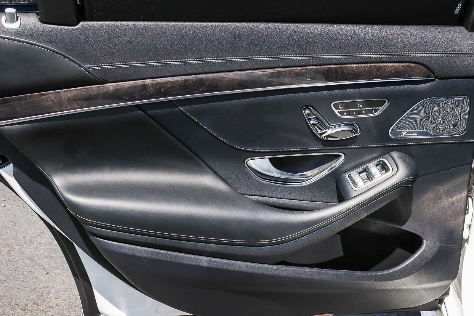 Thumbnail: 2019 Mercedes-Benz S-Class - 25