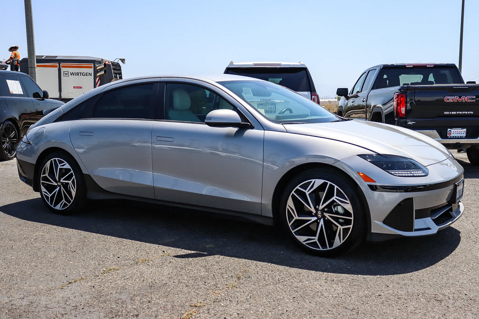 Thumbnail: 2023 Hyundai Ioniq 6 - 2