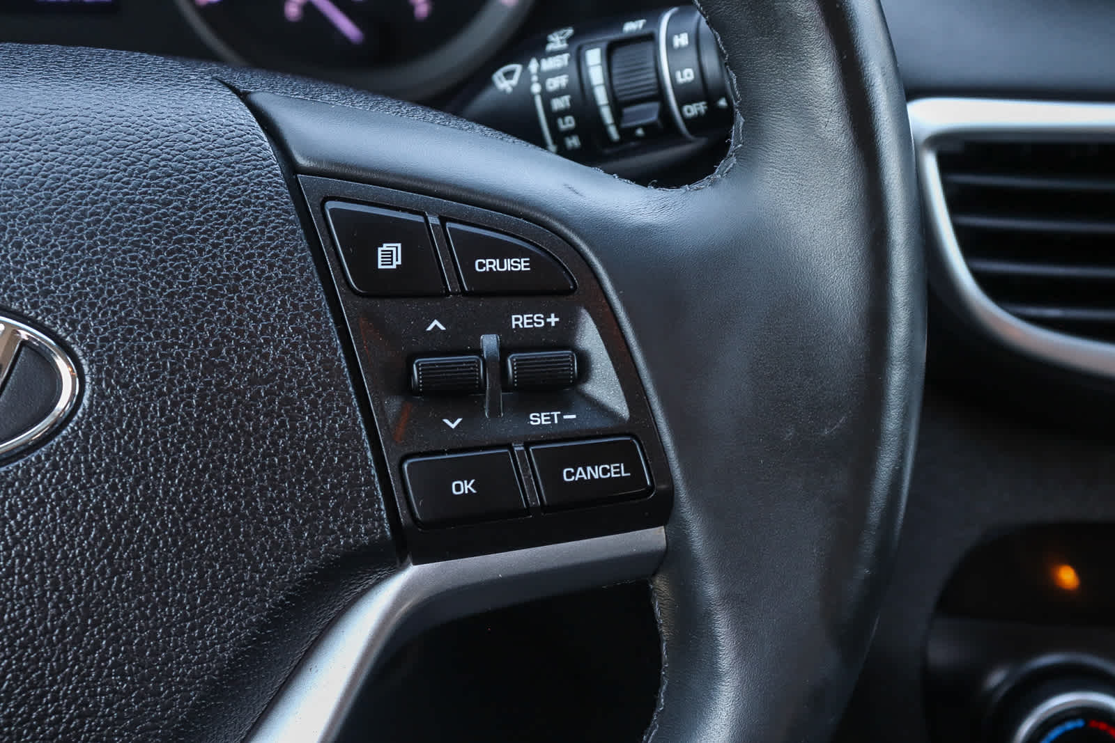 Thumbnail: 2020 Hyundai Tucson - 18