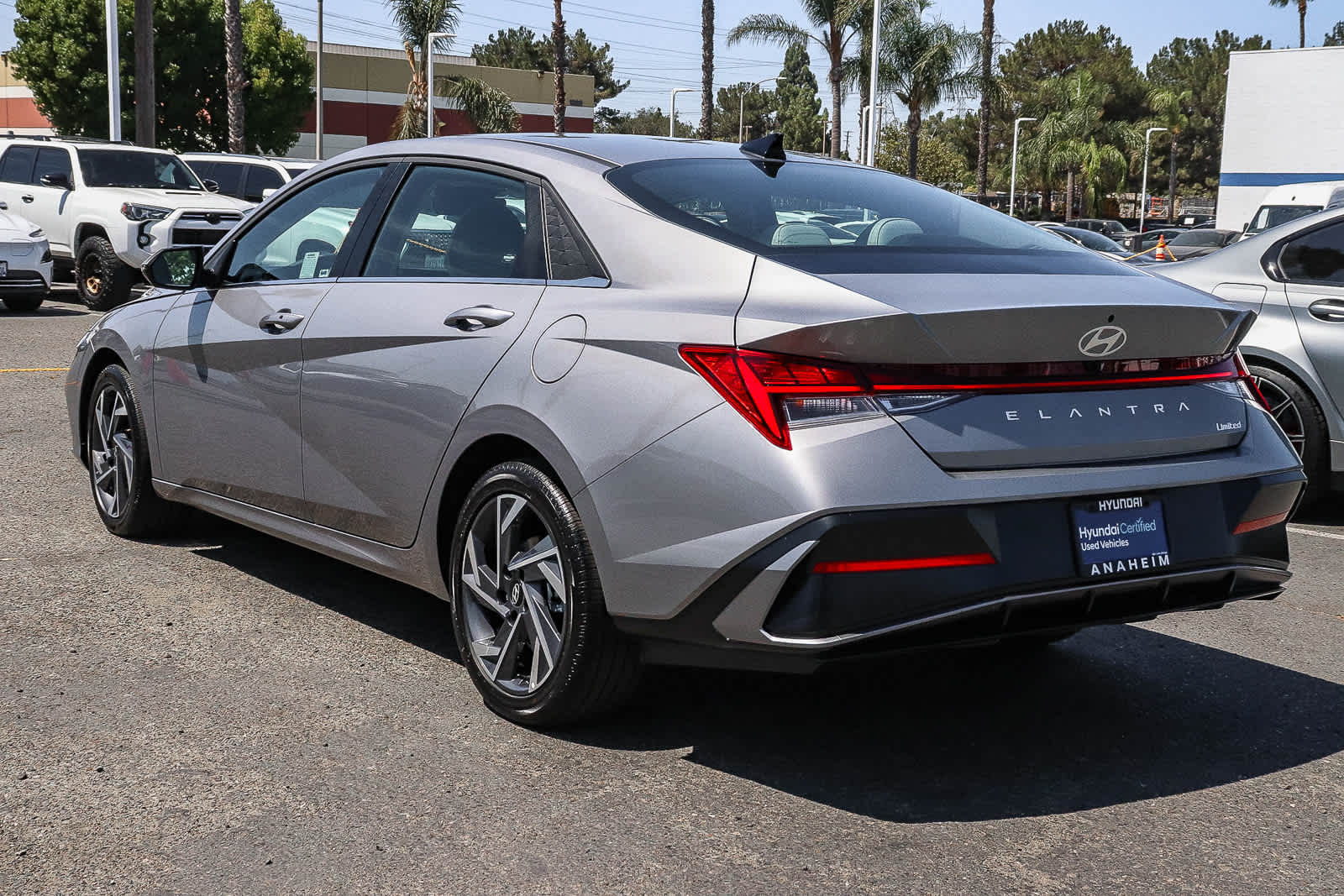 2026 Hyundai Elantra Limited - Photo 9