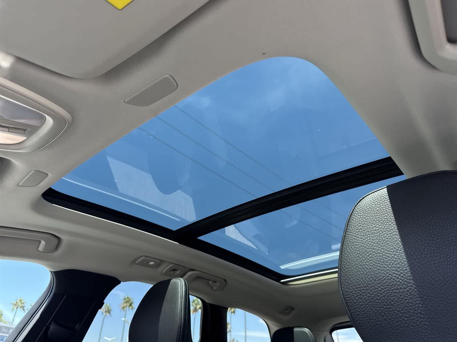 Thumbnail: 2023 Volvo XC60 - 8