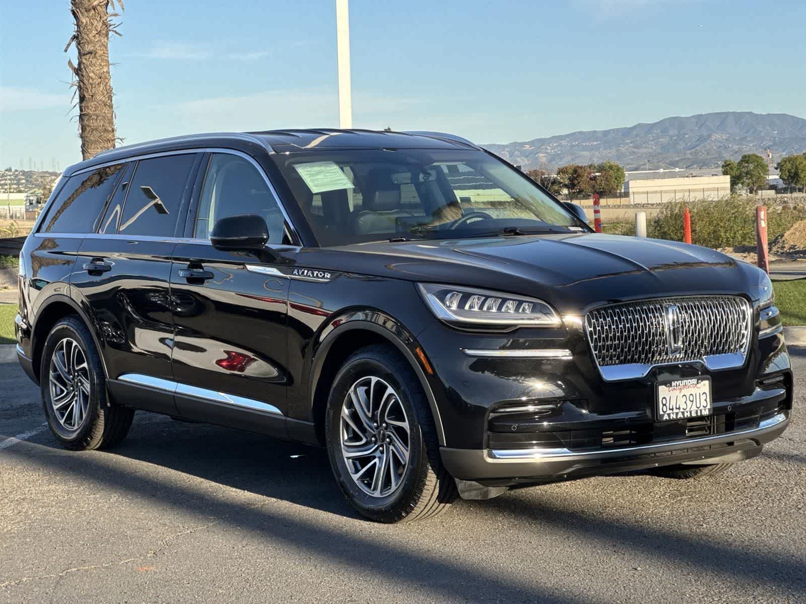 Thumbnail: 2023 Lincoln Aviator - 8