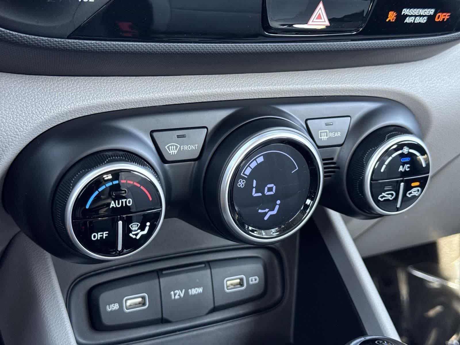 Thumbnail: 2022 Hyundai Venue - 34