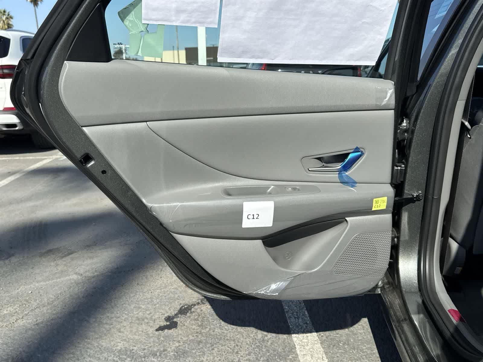 Thumbnail: 2025 Hyundai Elantra - 32