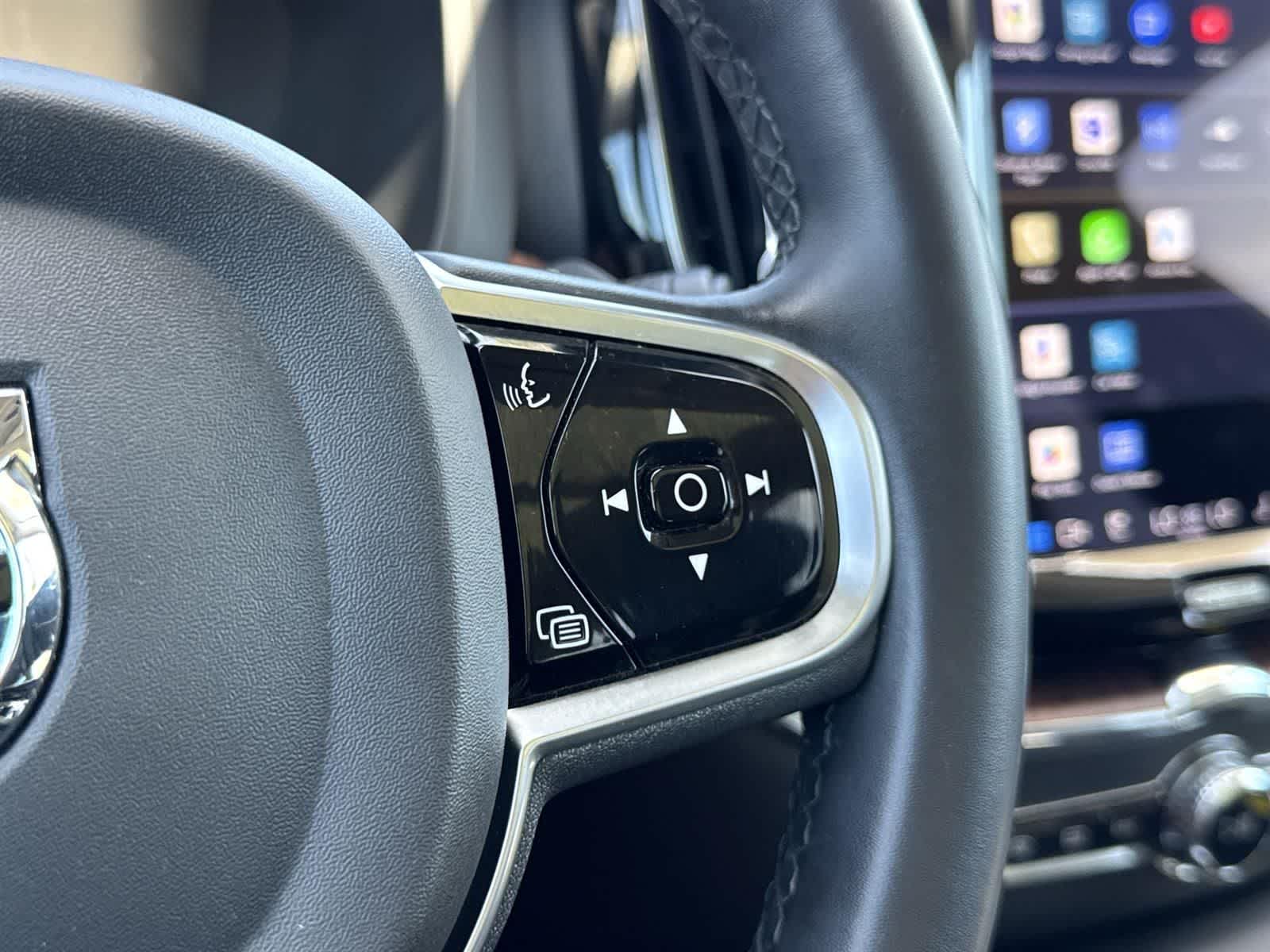 Thumbnail: 2023 Volvo XC60 - 12