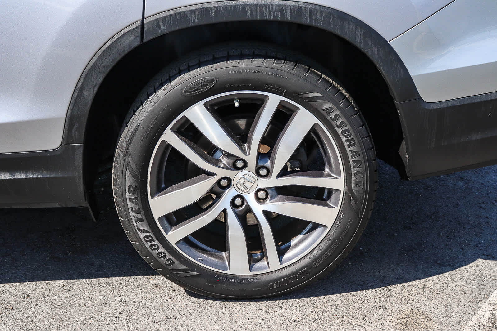 Thumbnail: 2017 Honda Pilot - 11