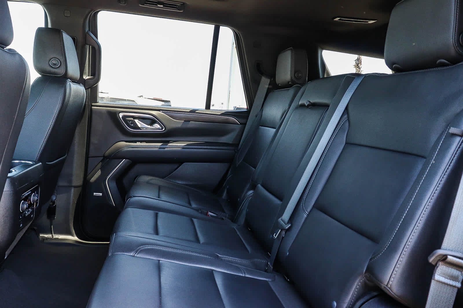 Thumbnail: 2024 Chevrolet Tahoe - 21