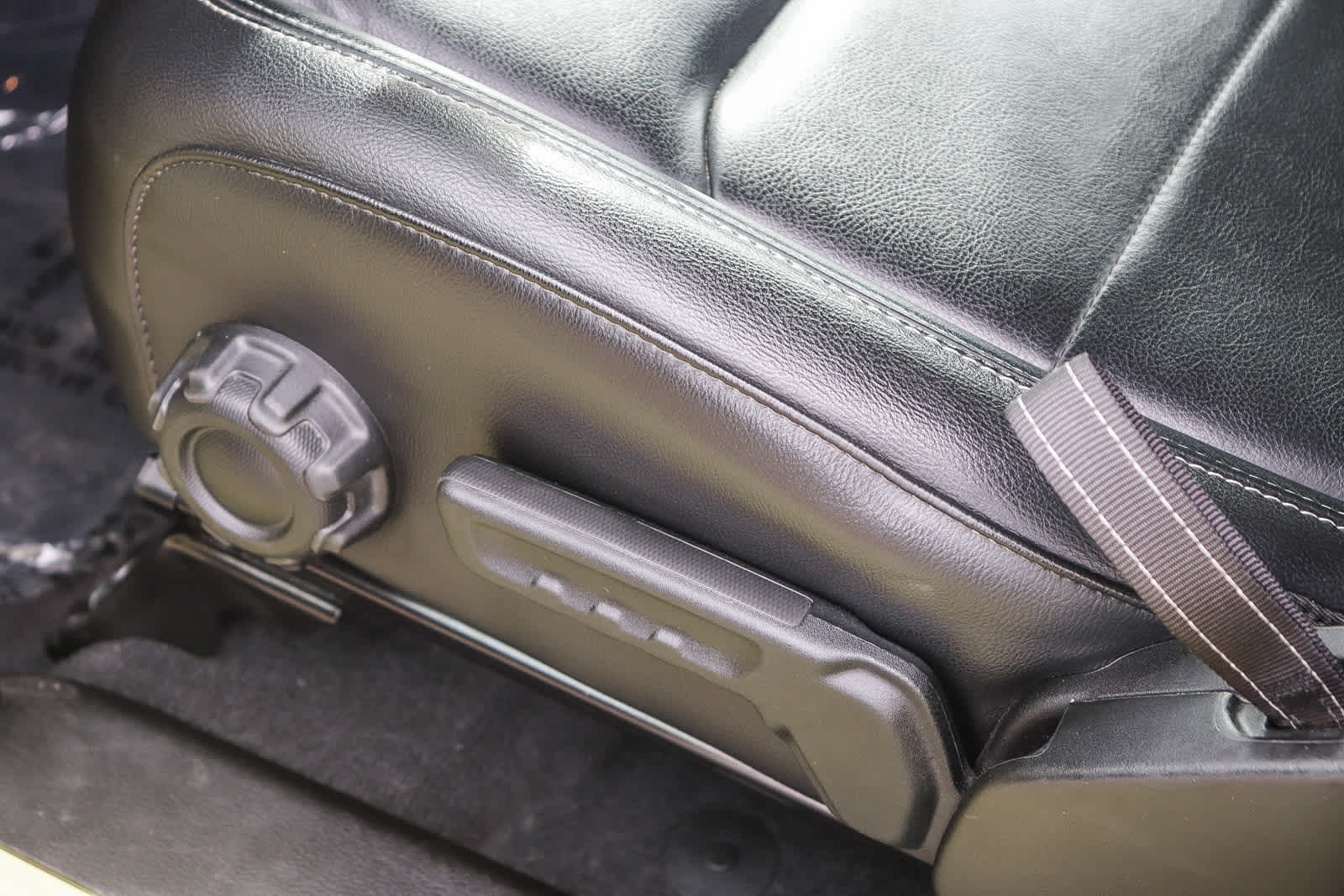 Thumbnail: 2023 Jeep Wrangler - 26