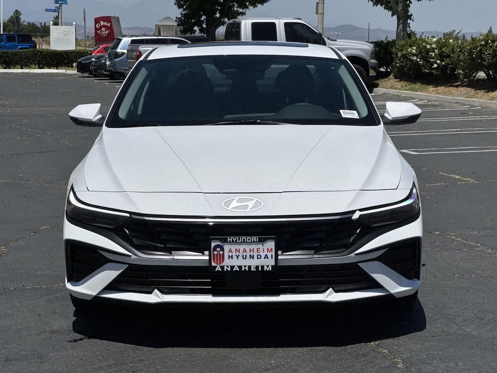 New 2025 Hyundai Elantra Hybrid Limited Sedan