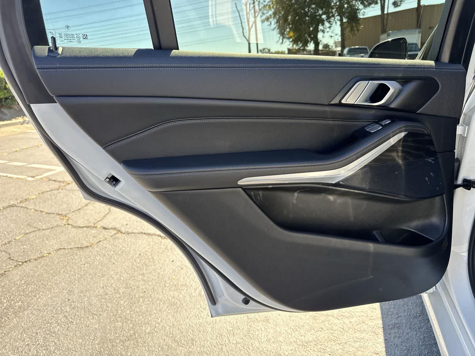 Thumbnail: 2022 BMW X7 - 28