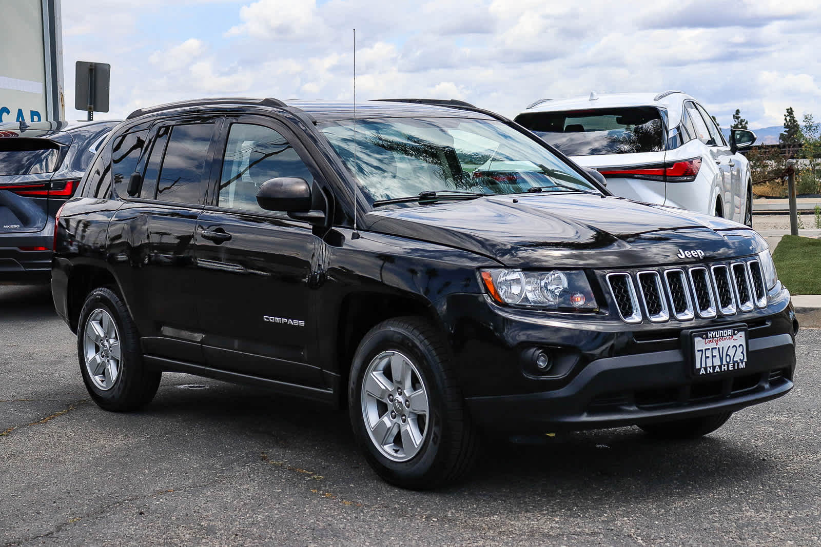 Thumbnail: 2014 Jeep Compass - 3
