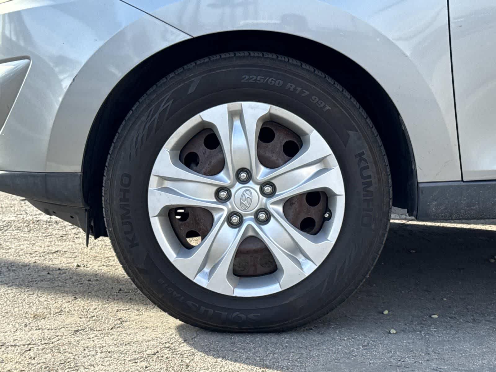 Thumbnail: 2010 Hyundai Tucson - 5