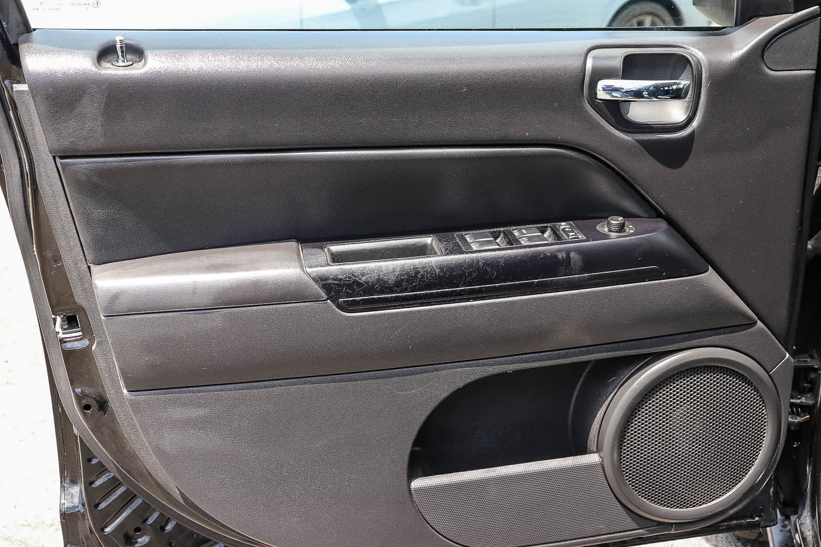 Thumbnail: 2014 Jeep Compass - 25