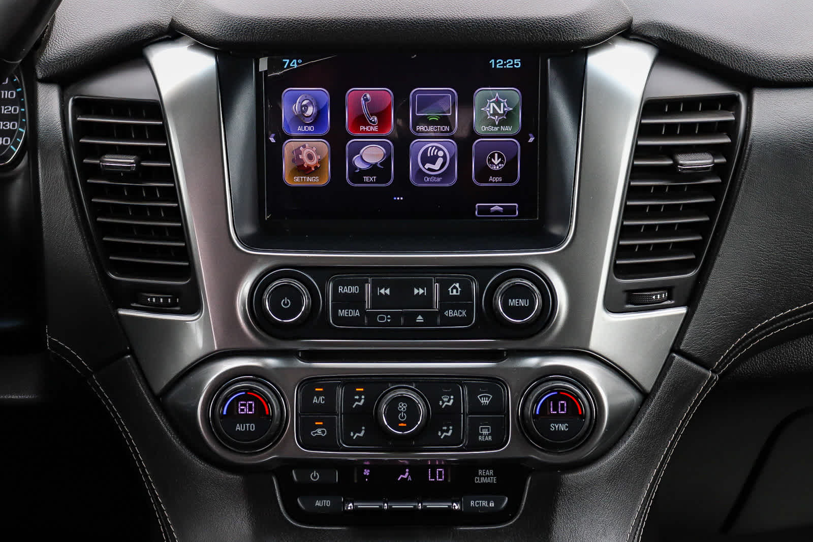 Thumbnail: 2017 Chevrolet Suburban - 14