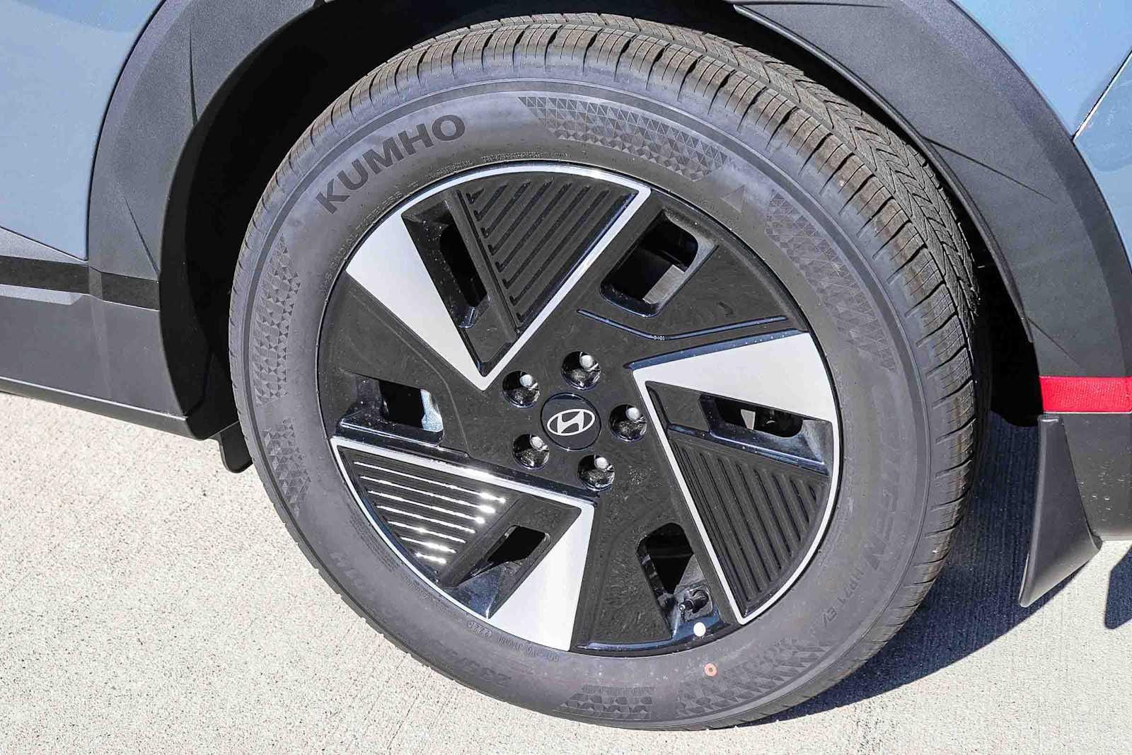 Thumbnail: 2026 Hyundai Ioniq 5 - 11