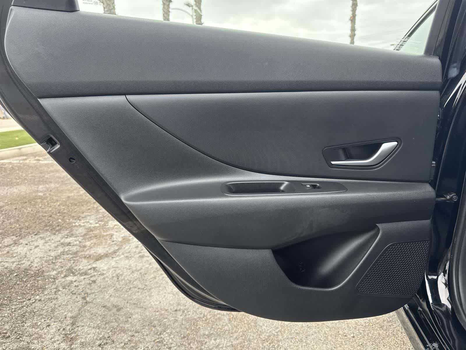 Thumbnail: 2022 Hyundai Elantra - 24