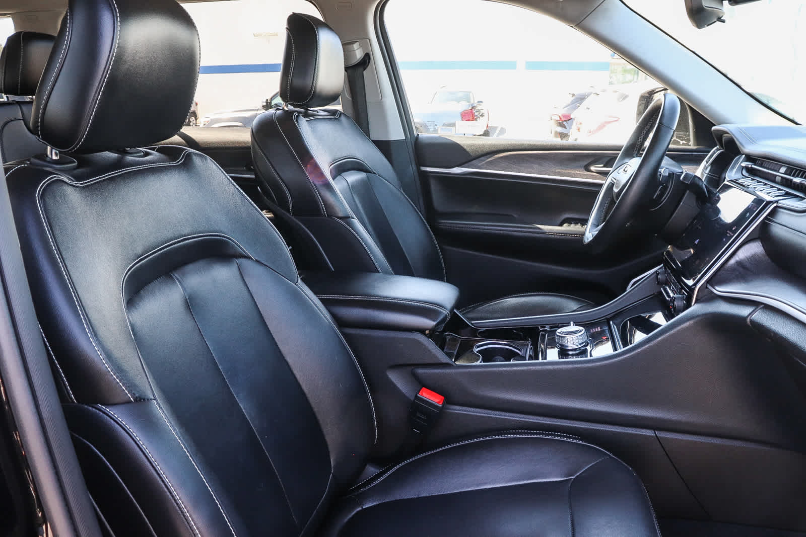 Thumbnail: 2021 Jeep Grand Cherokee L - 24