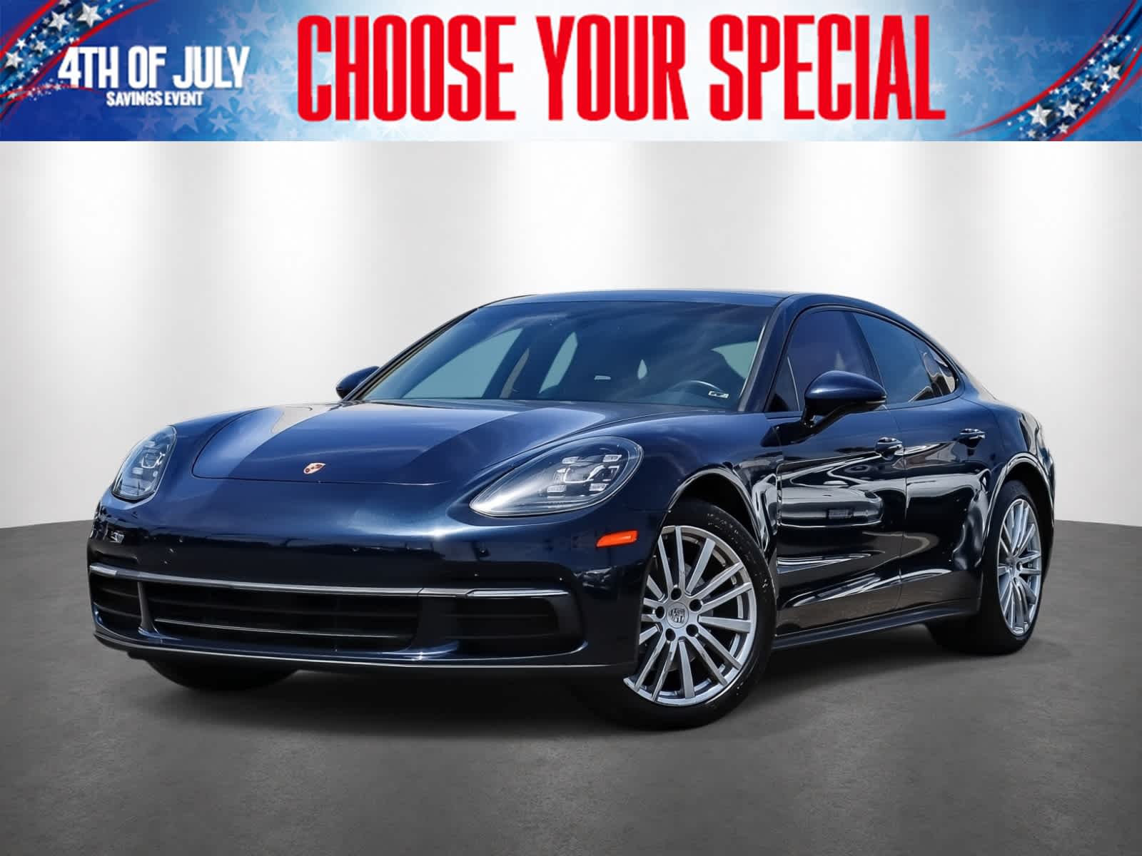 2017 Porsche Panamera 4's photo