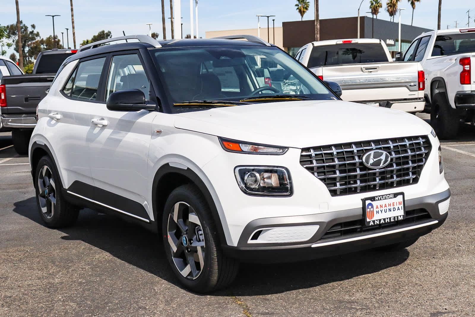 Thumbnail: 2026 Hyundai Venue - 3