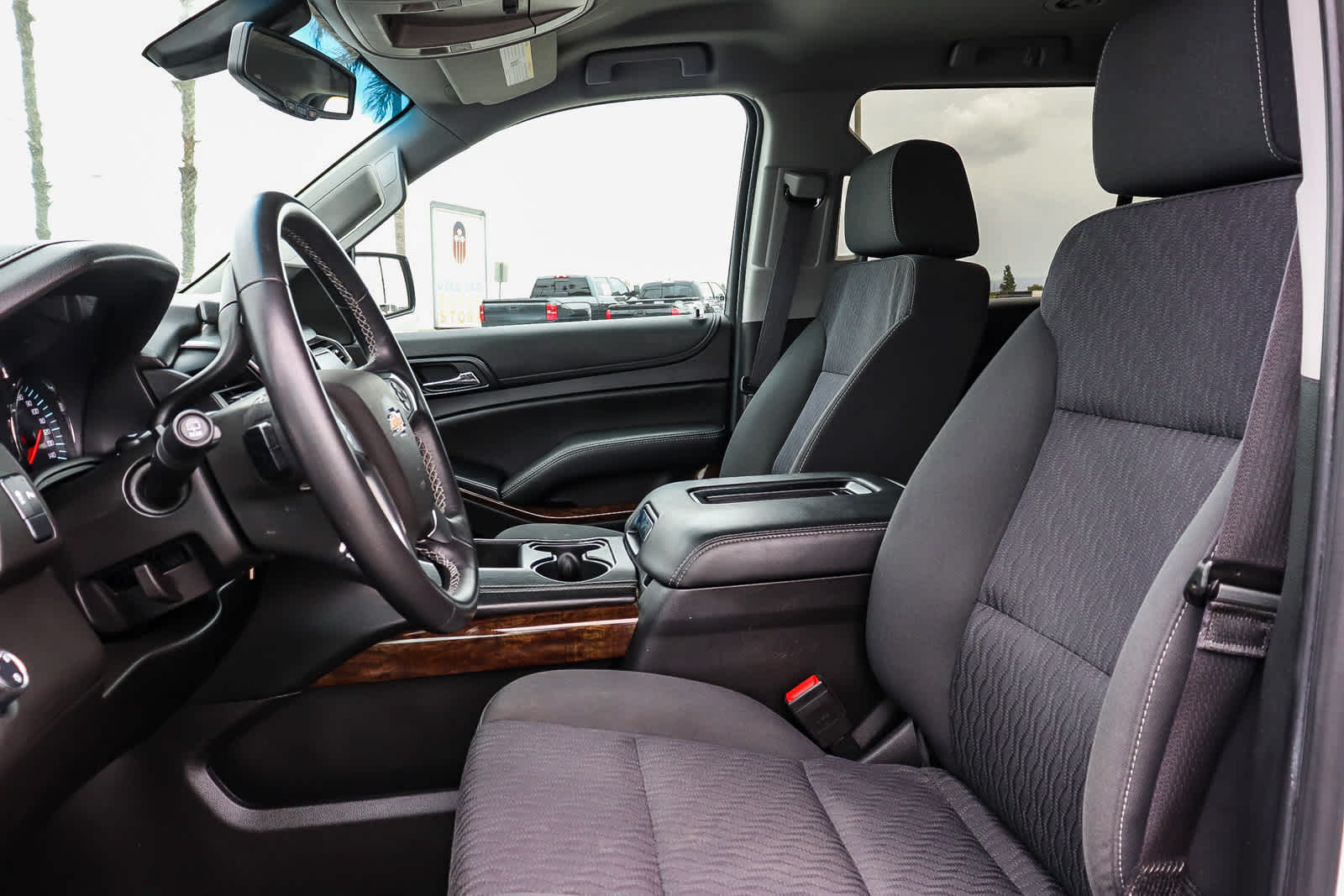 Thumbnail: 2017 Chevrolet Suburban - 25