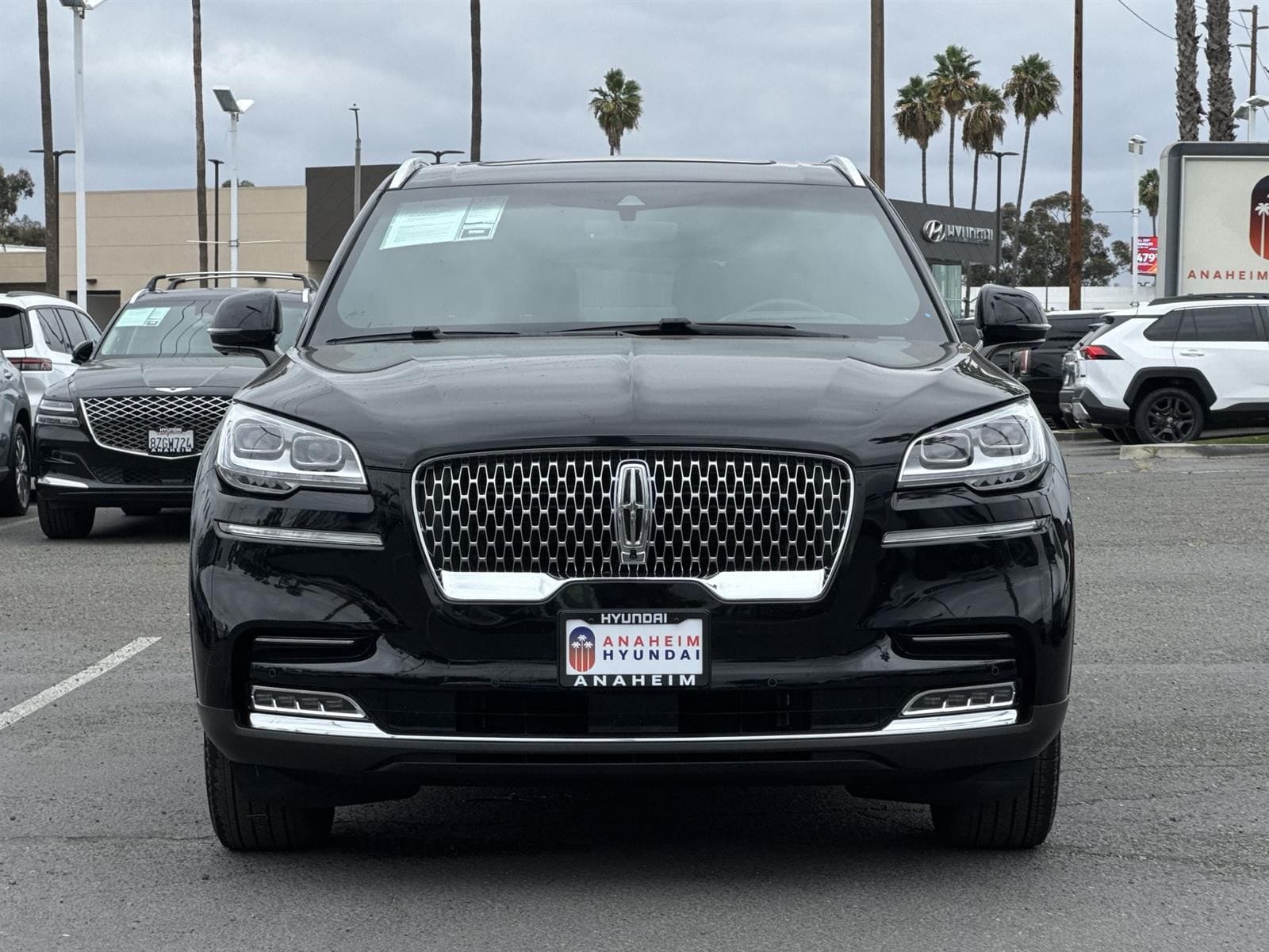 Thumbnail: 2023 Lincoln Aviator - 2